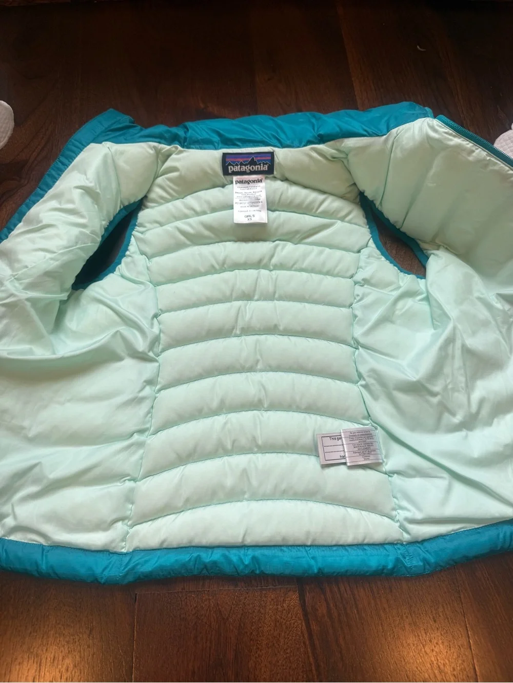Patagonia Girls Teal Down Vest - Lightweight Packable Puffer XS